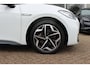 Volkswagen ID.3 First Plus 58 kWh / SoH 91,2% / Camera / Keyless / Matrix LED / Interieurvoorverwarming / 19'' / DAB / Navigatie / Stoel+Stuurverwarming / ACC