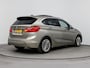 BMW 2-Serie Active Tourer 225xe iPERFORMANCE HIGH EXECUTIVE | SCHUIF/KANTEL DAK | NAVI | CRUISE | CLIMA | CAMERA | LEDER | PDC | ELEKTRISCHE ACHTERKLEP | HARMAN KARDON | HYBRID | AUTOMAAT |