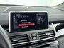 BMW 2-Serie Active Tourer 225xe iPERFORMANCE HIGH EXECUTIVE | SCHUIF/KANTEL DAK | NAVI | CRUISE | CLIMA | CAMERA | LEDER | PDC | ELEKTRISCHE ACHTERKLEP | HARMAN KARDON | HYBRID | AUTOMAAT |
