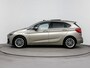 BMW 2-Serie Active Tourer 225xe iPERFORMANCE HIGH EXECUTIVE | SCHUIF/KANTEL DAK | NAVI | CRUISE | CLIMA | CAMERA | LEDER | PDC | ELEKTRISCHE ACHTERKLEP | HARMAN KARDON | HYBRID | AUTOMAAT |