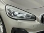 BMW 2-Serie Active Tourer 225xe iPERFORMANCE HIGH EXECUTIVE | SCHUIF/KANTEL DAK | NAVI | CRUISE | CLIMA | CAMERA | LEDER | PDC | ELEKTRISCHE ACHTERKLEP | HARMAN KARDON | HYBRID | AUTOMAAT |