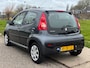 Peugeot 107 1.0-12V XS 5-Drs Airco Electric pakket Audio/CD ABS Colorpakket ABS EBD Getint glas Dealeronderhoud Nieuwe Apk!