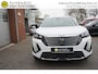 Peugeot 2008 1.2 PURETECH 130PK AUTOMAAT ALLURE OKT 2023 NIEUW MODEL MET NIEUWE DISTRIBUTIERIEM!! FULL LED ANDROID/APPLECARPLAY NAVI CAMERA 17INCH 4X PERF BANDEN PDC V+A CLIMA CRUISE BLUETOOTH ENZ...