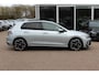 Volkswagen Golf 1.5 eTSI R-Line Edition / Trekhaak / Panoramadak / 360Camera / Keyless / Matrix LED / 18'' / CarPlay / Stoelverwarming / DAB / ACC