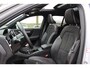 Volvo XC40 Recharge P8 AWD R-Design / SoH 92,1% / Trekhaak / Panoramadak / Camera / Keyless / Harman Kardon / 19'' / Half leder / Stuur+Stoelverwarming / DAB / Dodehoek / ACC