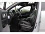 Volvo XC40 Recharge P8 AWD R-Design / SoH 92,1% / Trekhaak / Panoramadak / Camera / Keyless / Harman Kardon / 19'' / Half leder / Stuur+Stoelverwarming / DAB / Dodehoek / ACC