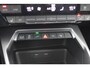 Audi A3 Sportback 45 TFSI e S edition Competition / Trekhaak / Panoramadak / CarPlay / Matrix LED / Keyless / Parkeerhulp V+A / 18'' / Half leder / Navigatie / DAB / Dodehoek / Stoelverwarming / ACC