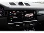 Porsche Cayenne Coupé 3.0 E-Hybrid Platinum Edition / Panoramadak / 360Camera / Luchtvering / 21'' / Sfeerverlichting / Sportchrono / Bose / Keyless / Sportuitlaat / Dodehoek / DAB / Stoelverwarming / ACC