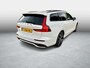Volvo V60 T8 Twin Engine AWD Polestar Engineered | Plug-in Hybrid (PHEV) | Trekhaak | Head-Up Display | Stoelverwarming | Navigatie | Bowers & Wilkins Audio | Keyless Entry | Elektrisch Verstelbare Sportstoelen | Dodehoekdetectie | Adaptieve Cruise Control | 360 Graden Camera | Panoramadak | Zitverlenging | Elek. Achterklep | Park Assist | Getint Glas | Polestar LM velgen