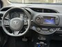 Toyota Yaris 1.5 Full Hybrid Dynamic | Lichtmetalen velgen, Parkeercamera, Licht + Regensensor, Cruise control, Climate control