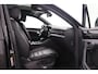 Volkswagen Touareg 3.0 TDI R-Line | Panoramadak | Trekhaak | ACC | 21 Inch | Luchtvering