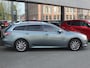 Mazda 6 Sportbreak 1.8 Exclusive GT /Dealeronderhouden/Trekhaak/Airco/Cruise/Stoelverwarming voor/17 inch LMV