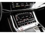 Audi SQ8 4.0 TFSI 507pk quattro | 23" LMV | Head-up | Trekhaak | Panoramadak | Alcantara Hemel | Carbon