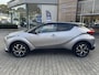 Toyota C-HR / C-HR+ 1.8 HYBRID BI-TONE KEYLESS NAVI AFN-TREKHAAK CAMERA 18"LM-VELGEN STOELVERW BLUETOOH 18'' LM-VELGEN