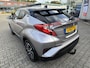 Toyota C-HR / C-HR+ 1.8 HYBRID BI-TONE KEYLESS NAVI AFN-TREKHAAK CAMERA 18"LM-VELGEN STOELVERW BLUETOOH 18'' LM-VELGEN