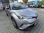 Toyota C-HR / C-HR+ 1.8 HYBRID BI-TONE KEYLESS NAVI AFN-TREKHAAK CAMERA 18"LM-VELGEN STOELVERW BLUETOOH 18'' LM-VELGEN