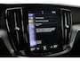 Volvo V60 T6 Recharge Inscription | Panoramadak | Head-Up | Trekhaak | harman/kardon | Stoel+Stuurverwarming