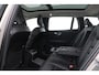 Volvo V60 T6 Recharge Inscription | Panoramadak | Head-Up | Trekhaak | harman/kardon | Stoel+Stuurverwarming