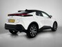 Toyota C-HR / C-HR+ 1.8 Hybrid 140 First Edition Bi-Tone | NIEUW GELEVERD & ONDERHOUDEN | 360 Camera | Elektrische Achterklep | Virtual Cockpit | Onderweg-naar-dealer