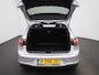 Volkswagen Golf 1.0 TSI Life Business | Navigatie | Sfeerverlichting | Stoel + Stuurverwarming | Camera |