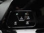 Volkswagen Golf 1.0 TSI Life Business | Navigatie | Sfeerverlichting | Stoel + Stuurverwarming | Camera |