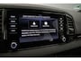 Skoda Karoq Sportline Business 1.5 TSI 150pk DSG Automaat Panoramadak, Lederen bekleding, Adaptive cruise control, Elektrische achterklep, LED matrix koplampen, Navigatie