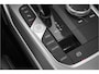 BMW 3-Serie Touring 330i High Executive Pano HUD ACC Trekhaak Stoel & Stuurverw