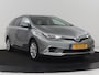 Toyota Auris 1.8 Hybrid Executive | 1e eigenaar | Stoelverwarming | Camera | Keyless | Navigatie | Climate control | Cruise control | Parkeerhulp | Bluetooth