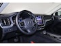 Volvo XC60 T6 Recharge AWD Plus Dark - Panorama/schuifdak - IntelliSafe Assist & Surround - 360º Camera - Verwarmde voorstoelen, stuur & achterbank - Parkeersensoren voor & achter - Elektr. bedienb. voorstoelen met geheugen - Draadloze tel. lader - Elektr. inklapbare trekhaak - 19' LMV