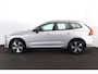 Volvo XC60 T6 Recharge AWD Plus Dark - Panorama/schuifdak - IntelliSafe Assist & Surround - 360º Camera - Verwarmde voorstoelen, stuur & achterbank - Parkeersensoren voor & achter - Elektr. bedienb. voorstoelen met geheugen - Draadloze tel. lader - Elektr. inklapbare trekhaak - 19' LMV