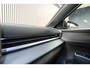 Volkswagen T-Roc 1.5 eTSI R-Line | HUD | BLACK PACK | ELEKTR. ACHTERKLEP | STOELV