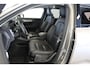 Volvo XC40 1.5 T5 Recharge Inscription | Schuif- kanteldak | Trekhaak | 360 Camera