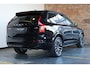 Volvo XC90 T8 Plug-in hybrid AWD Ultra Dark | Panoramadak | Luchtvering | Head-up display | 360 graden camera | Verwarmbare voorstoelen+achterbank+stuurwiel | Premium audio by Bowers&Wilkins | 7 zits | 21 inch Lichtmetalen velgen |