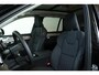 Volvo XC90 T8 Plug-in hybrid AWD Ultra Dark | Panoramadak | Luchtvering | Head-up display | 360 graden camera | Verwarmbare voorstoelen+achterbank+stuurwiel | Premium audio by Bowers&Wilkins | 7 zits | 21 inch Lichtmetalen velgen |