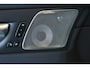 Volvo XC60 T8 Plug-in hybrid AWD Ultra Black Edition | Bowers & Wilkins Premium Audio | Luchtvering | 22'' Lichtmetalen velgen | Nappa Lederen bekleding | Stoelventilatie | Stoelverwarming | 360° Parkeercamera | Gelamineerde zijruiten |