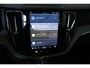Volvo XC60 T8 Plug-in hybrid AWD Ultra Black Edition | Bowers & Wilkins Premium Audio | Luchtvering | 22''Lichtmetalen velgen | Nappa Lederen bekleding | Stoelventilatie | Stoelverwarming | 360° Parkeercamera | Gelamineerde zijruiten |