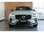 Volvo XC60 T8 Plug-in hybrid AWD Ultra Black Edition | Bowers & Wilkins Premium Audio | Luchtvering | 22''Lichtmetalen velgen | Nappa Lederen bekleding | Stoelventilatie | Stoelverwarming | 360° Parkeercamera | Gelamineerde zijruiten |