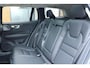 Volvo V60 T8 Plug-in hybrid AWD Ultra Dark | Bowers & Wilkins Premium Audio | Stoelverwarming | 360° Parkeercamera | Parkeersensoren voor + achter | Massage in voorstoelen | Semi Electrische Wegklapbare Trekhaak | Google Infotainment | 19'' Lichtmetalen velgen