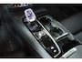 Volvo V60 T8 Plug-in hybrid AWD Ultra Dark | Bowers & Wilkins Premium Audio | Stoelverwarming | 360° Parkeercamera | Parkeersensoren voor + achter | Massage in voorstoelen | Semi Electrische Wegklapbare Trekhaak | Google Infotainment | 19'' Lichtmetalen velgen