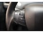 Peugeot 2008 1.2 PureTech Signature Aut. [ Navi Climate Parkeersensoren Cruise ]