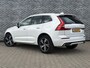Volvo XC60 2.0 T8 Twin Engine AWD R-Design | Plug-in Hybrid (PHEV) | Luchtvering | Bowers Wilkins Audio | Navigatie | Panoramadak | Trekhaak | Head-up Display | BLIS | Cruise Control Adaptief | DAB | Stoelverwarming