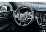Volvo V60 2.0 T8 Twin Engine AWD Inscription | Plug-in Hybrid (PHEV) | Sportstoelen | Trekhaak | Head-up Display | Achteruitrijcamera | Harman Kardon Audio | DAB | Panoramadak | Navigatie