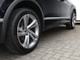 Volkswagen Tiguan Allspace 1.5 TSI R-Line Business+ 150pk DSG | Trekhaak | LED Matrix | App Connect | Lichtmetalen velgen | Winterpakket | Camera | Elek. achterklep | Navigatie | Cruise control |