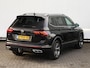 Volkswagen Tiguan Allspace 1.5 TSI R-Line Business+ 150pk DSG | Trekhaak | LED Matrix | App Connect | Lichtmetalen velgen | Winterpakket | Camera | Elek. achterklep | Navigatie | Cruise control |