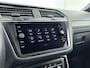 Volkswagen Tiguan 1.5 TSI R-Line | Navigatie | parkeersensoren | R-Line | 19 Inch Velgen | Cruise control | Airco |