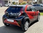 Toyota Aygo X 1.0 VVT-i MT Pulse | Bi-Tone Chili red, Stoelverwarming, Airco, Apple CarPlay/Android Auto, Lichtmetalen velgen