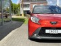 Toyota Aygo X 1.0 VVT-i MT Pulse | Bi-Tone Chili red, Stoelverwarming, Airco, Apple CarPlay/Android Auto, Lichtmetalen velgen