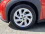 Toyota Aygo X 1.0 VVT-i MT Pulse | Bi-Tone Chili red, Stoelverwarming, Airco, Apple CarPlay/Android Auto, Lichtmetalen velgen