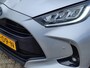 Toyota Yaris 1.5 Hybrid 115 DYNAMIC NL-AUTO STOEL/STUURVERW BLIND SPOT PARK-SENSOREN NAVI CAMERA CLIMA AD-CRUISE APPLE/ANDROID KEYLESS 16'' LM-VELGEN