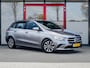 Mercedes-Benz B-klasse 180 Business Solution | Origineel NL | 2e Eigenaar | Navigatie | Camera | Climate Control | Cruise Control | Wide Screen | All Season Banden | 16'' Lichtmetalen Velgen | Metallic Lak | Dimlichten Automatisch |